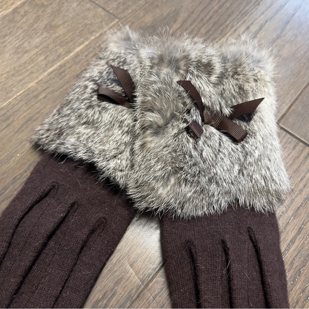 Gloves - Picture 12 of 14